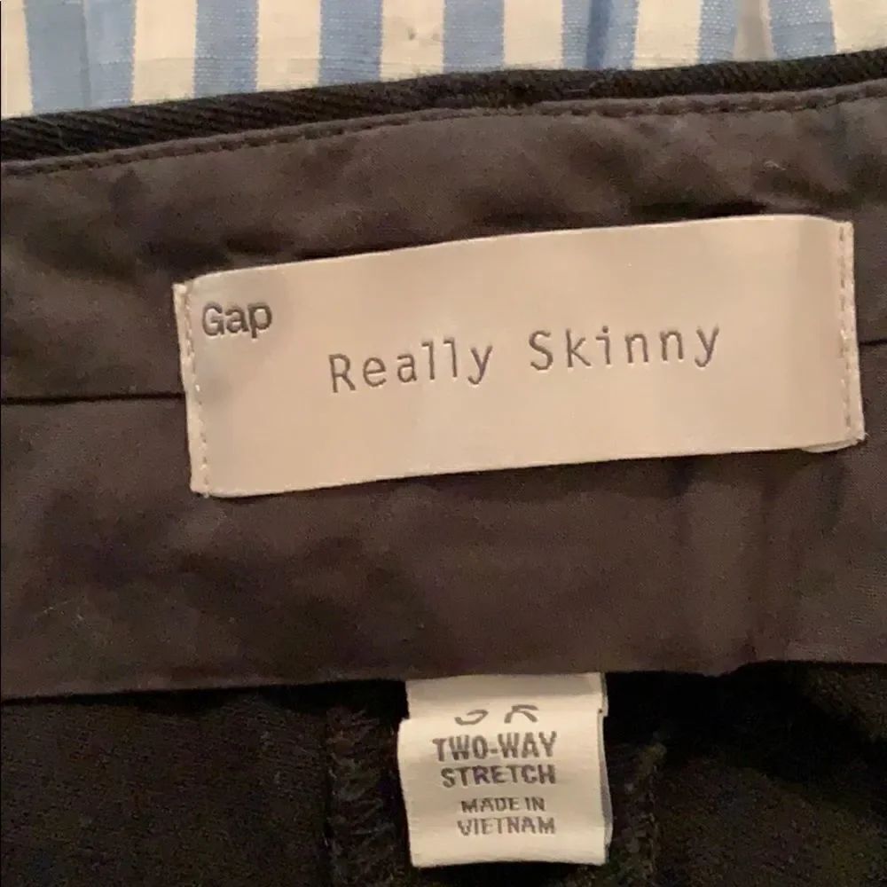 Gap pants   - Picture 3 of 4